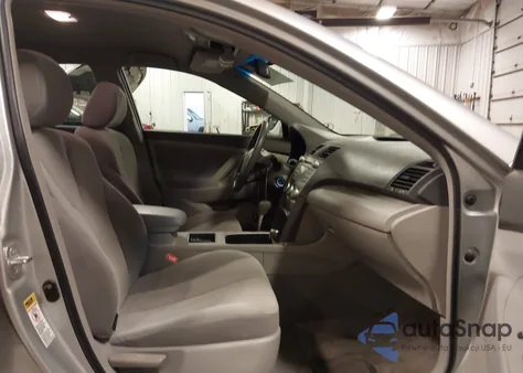 2007 Toyota Camry Le z USA, uszkodzony, nr VIN 4T1BE46K77U685428